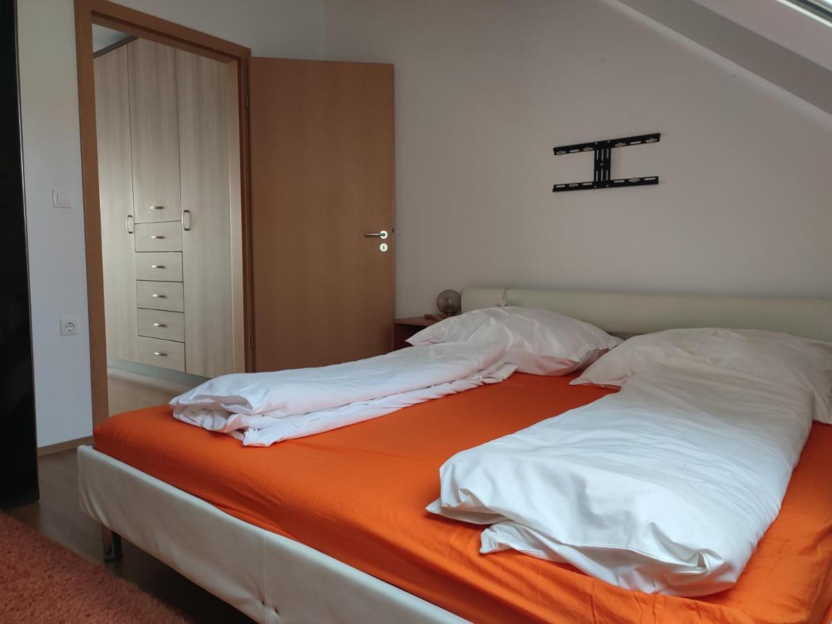 Larix Apartman Sárvár Εξωτερικό φωτογραφία